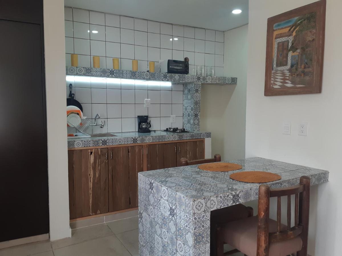 Aguacate Suites Mazatlan Exterior photo