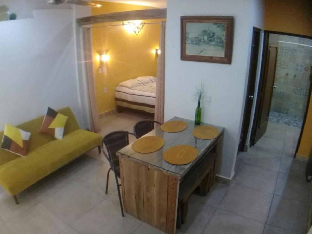 Aguacate Suites Mazatlan Exterior photo