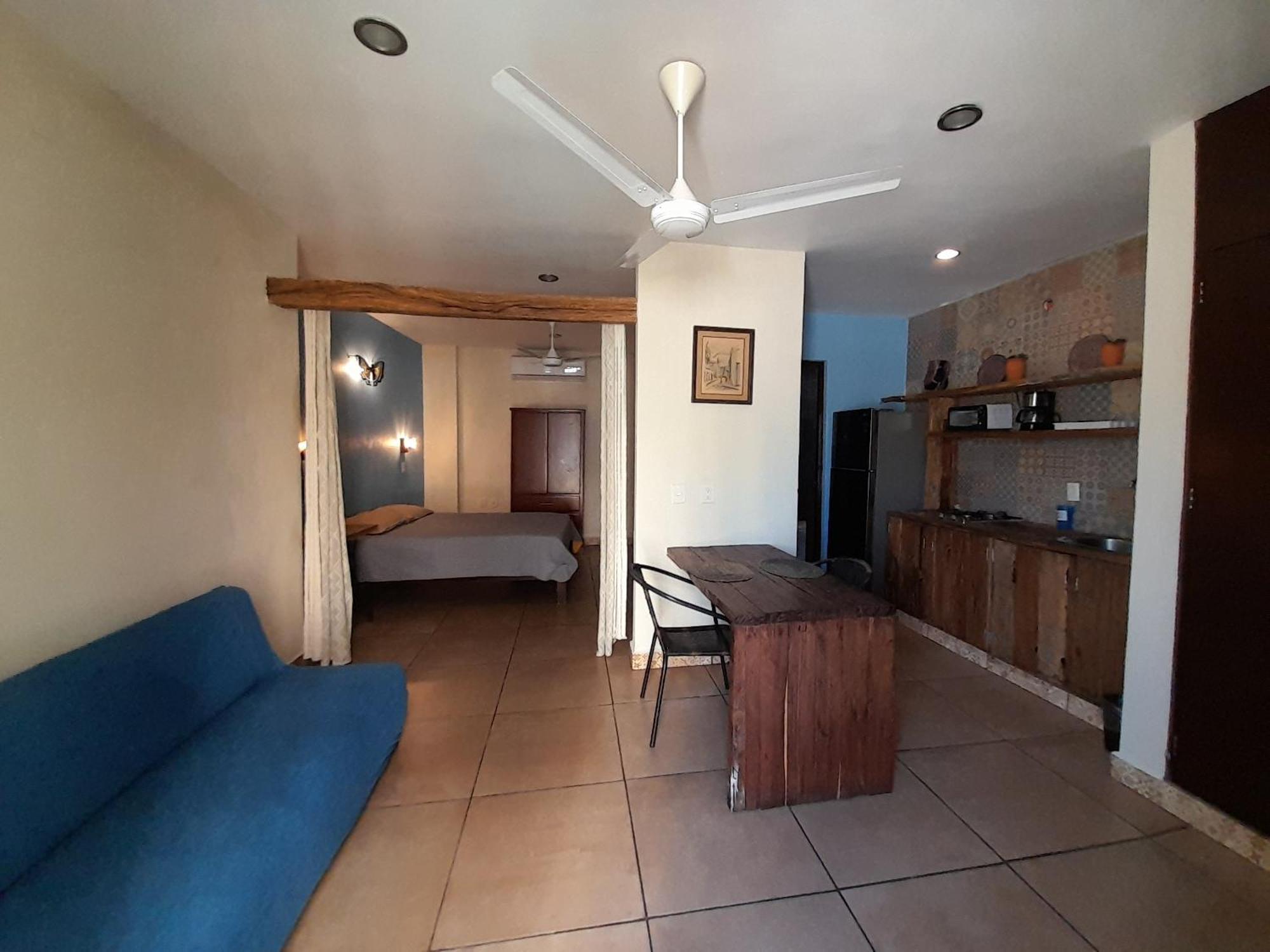 Aguacate Suites Mazatlan Exterior photo
