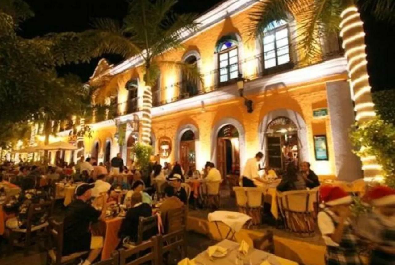 Aguacate Suites Mazatlan Exterior photo